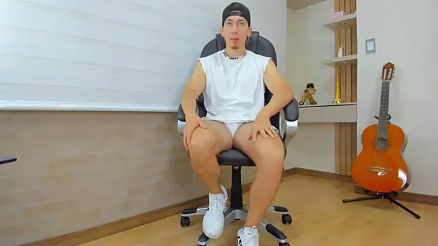 Tombarden live sex cam