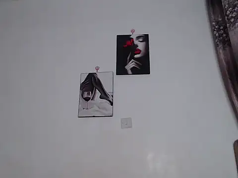 Whimsicalwillow's cam snapshot