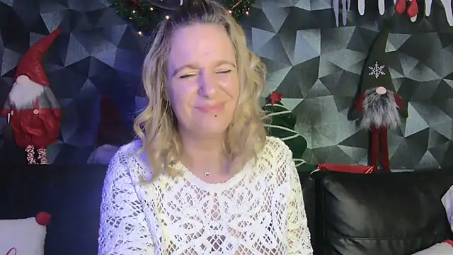 Delichieuse5's cam snapshot