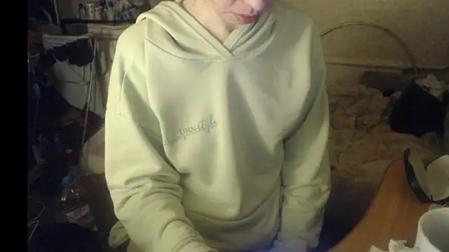 MerryStar's cam snapshot