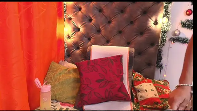 Luna021_1's cam snapshot