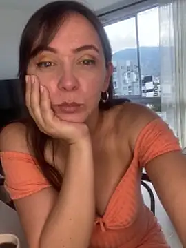 natalie_cowens's cam snapshot