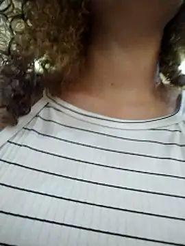 SirenRouge_69's cam snapshot