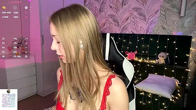 EvaPeace's cam snapshot