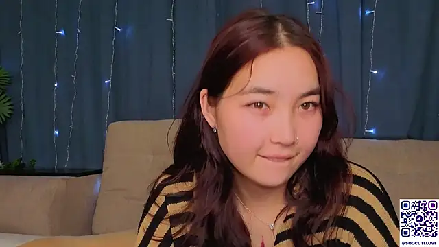 ColettaMejias live sex cam