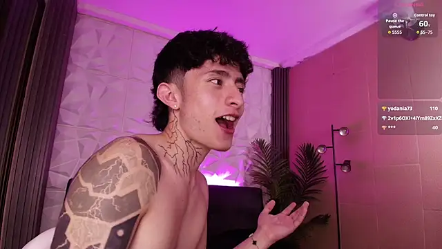 troy_rouge live sex cam