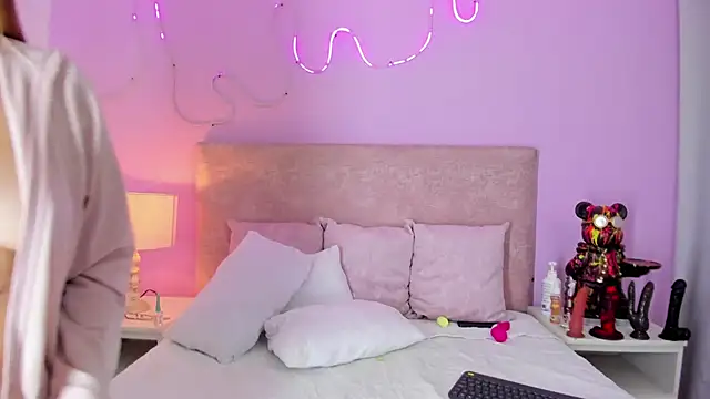 EmaRae1499's cam snapshot