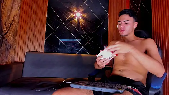 liam_genner_ live sex cam