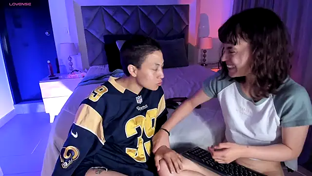 Brenda_Tina live sex cam