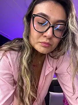 Im-Lola live sex cam