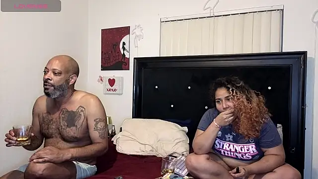 MrAndMrsCrook live sex cam