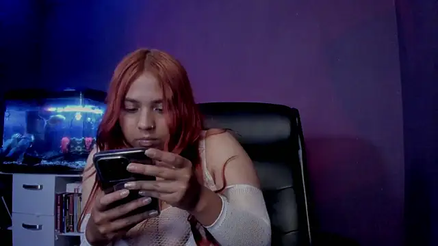 Cora_Jones live sex cam