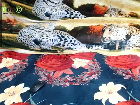 Queen_Sarah's cam snapshot