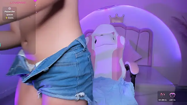 katy_sweet19's cam snapshot