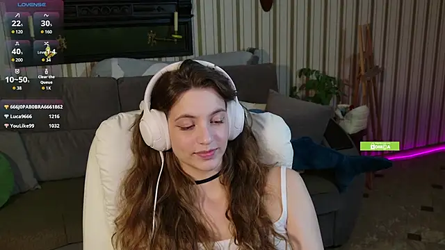 Sarah_Supershy's cam snapshot