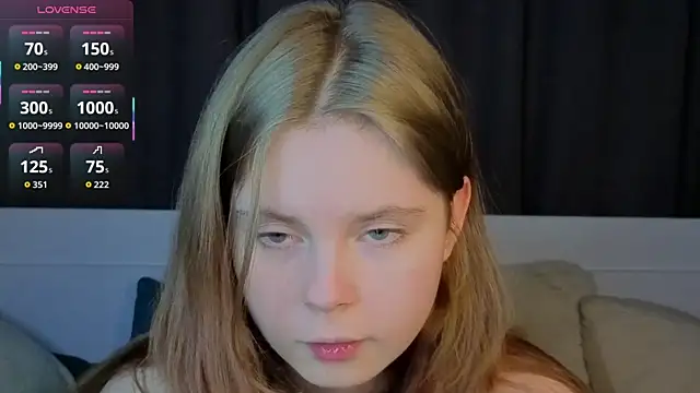 JulietteRain live sex cam