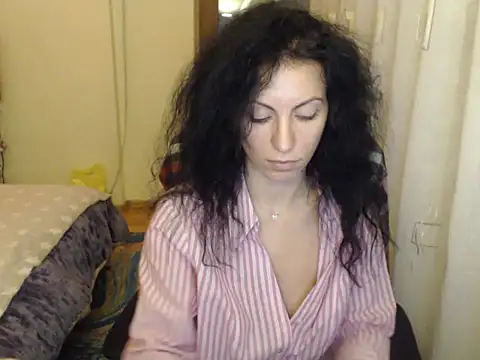 Emmatoo's cam snapshot