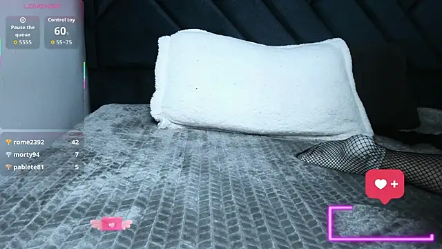 Kiara_Fox__'s cam snapshot