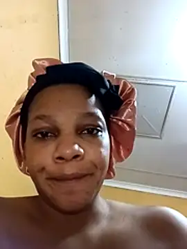 HappygalTheQueen's cam snapshot