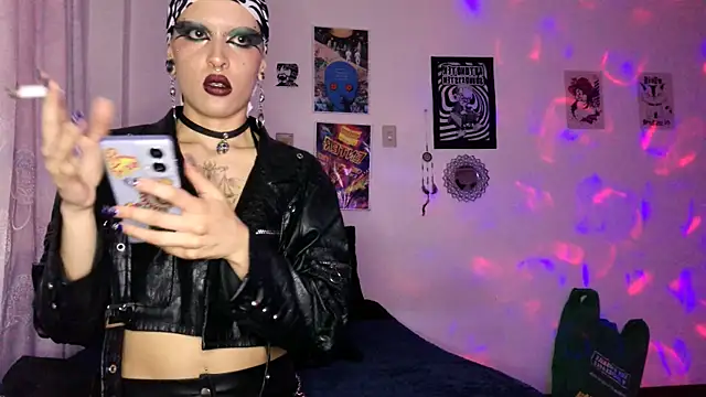 plutonbluemooon333's cam snapshot