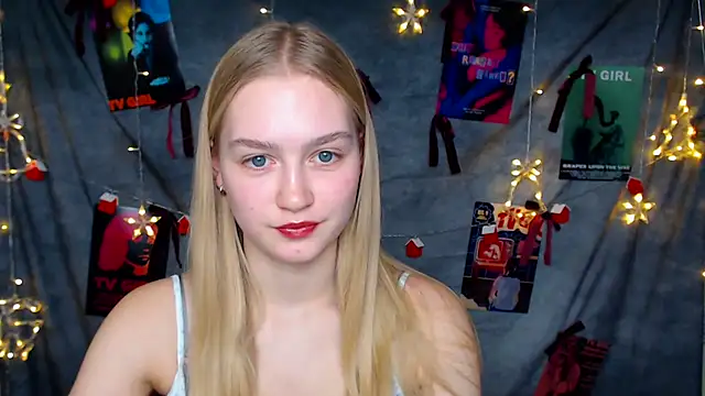 MademoiselleCl's cam snapshot