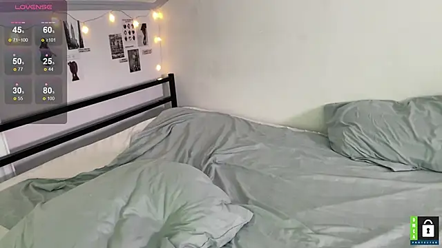 kittenmonik4xX's cam snapshot