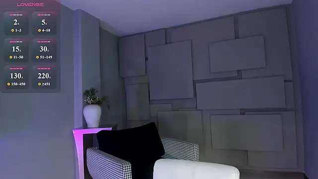 NiaHolland live sex cam