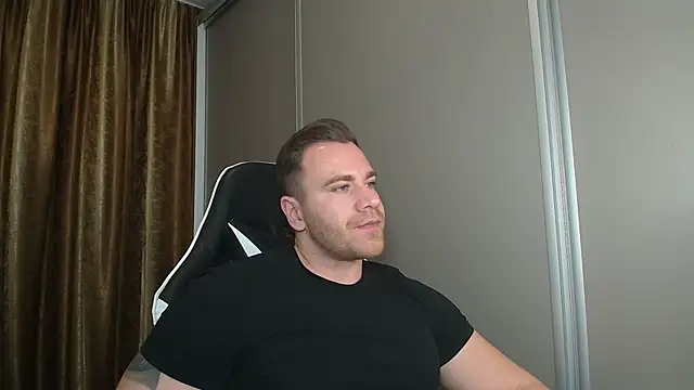 Thori92 live sex cam