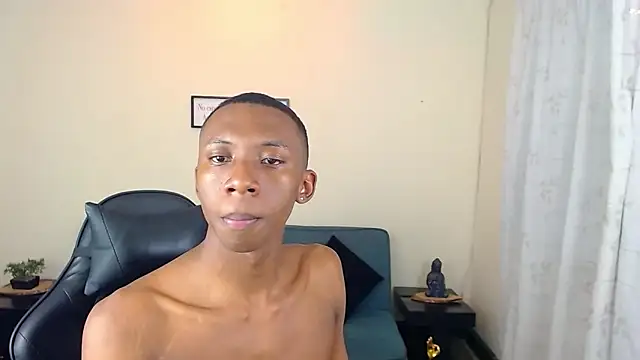 Miilo18 live sex cam