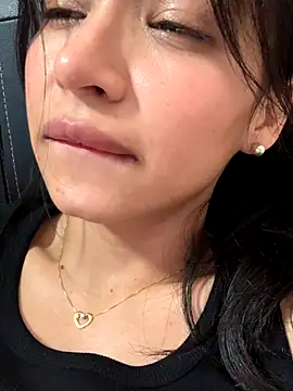 Adriennesexxx's cam snapshot