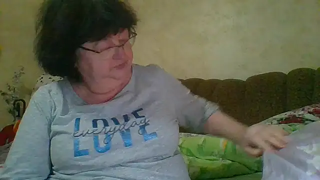 MilaSky5303's cam snapshot