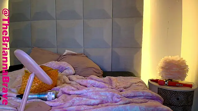 BriannaBrave's cam snapshot