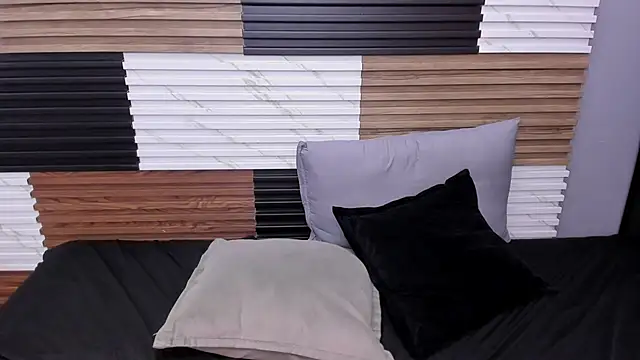 Mariia_Juanaa's cam snapshot