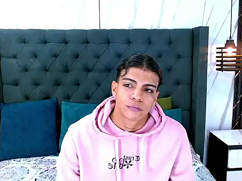 Foxter_'s cam snapshot