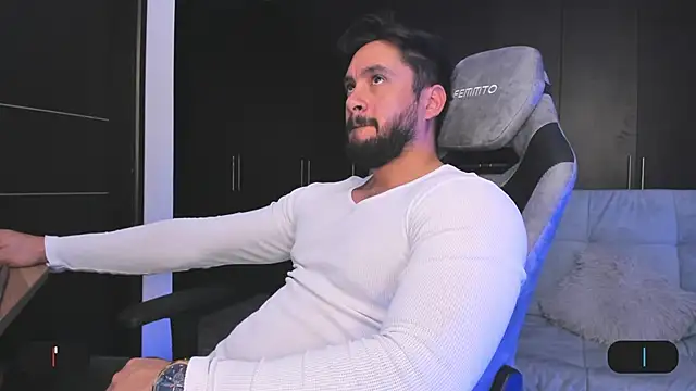 sergi_mancini_11's cam snapshot