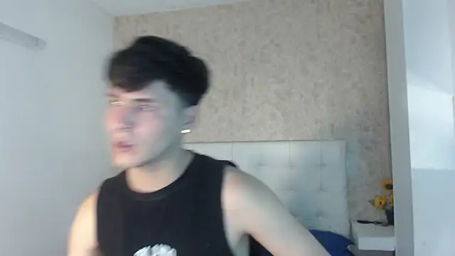 Aaron_Foxxx live sex cam