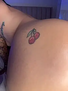 Roxanne_08 live sex cam