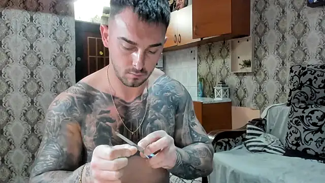 Jonmusclemaster live sex cam