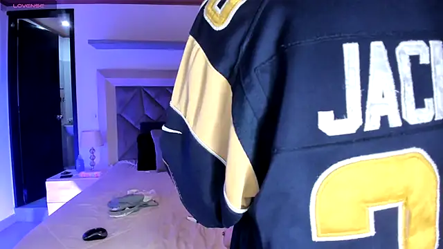 Brenda_Tina's cam snapshot