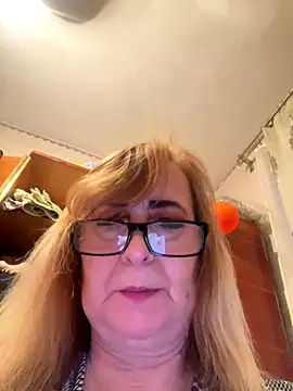 Irina2909@xh live sex cam