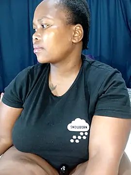 SweetieQueen1 live sex cam