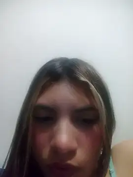 Sweetprouble_17's cam snapshot