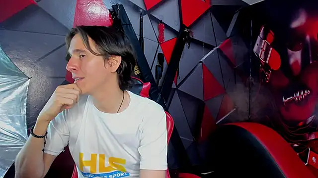 Aaron_LatinMen2's cam snapshot