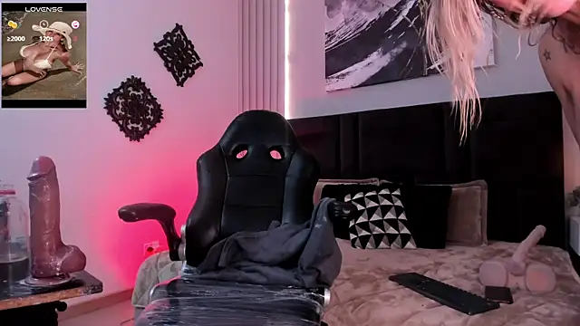 AtheneaRusell's cam snapshot