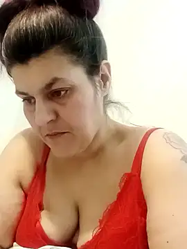 Curvy-Essex-Milf's web cam