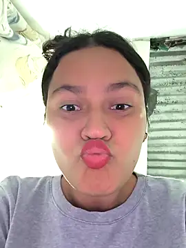 Nadia_hasbun's cam snapshot