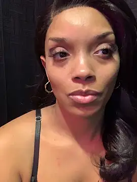 Rakiyahcharms's cam snapshot