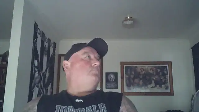 KINKYBLUEYES69's cam snapshot