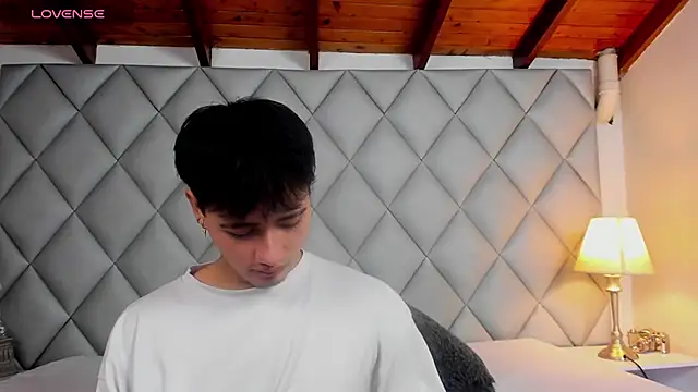 Clement_Reyes live sex cam