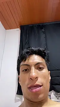 ApoloCruz live sex cam